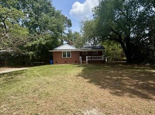 330 Richmond Dr, Fayetteville, NC 28304