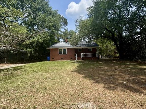 330 Richmond Dr