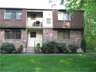 140 Thompson St APT 1H, East Haven, CT, 06513