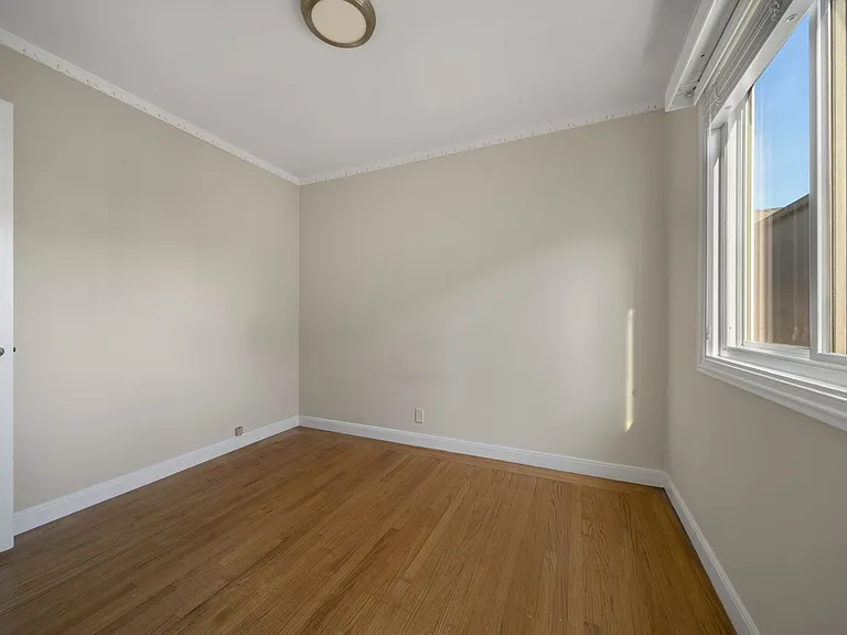 71-75 Manzanita Avenue — Photo 14
