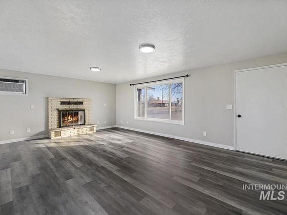 5th image of 815 Ayers Ave