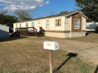 1017 Wildwood Dr, Alvarado, TX 76009