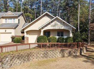 30 Lamplighter Village Dr #30, Pinehurst, NC 28374