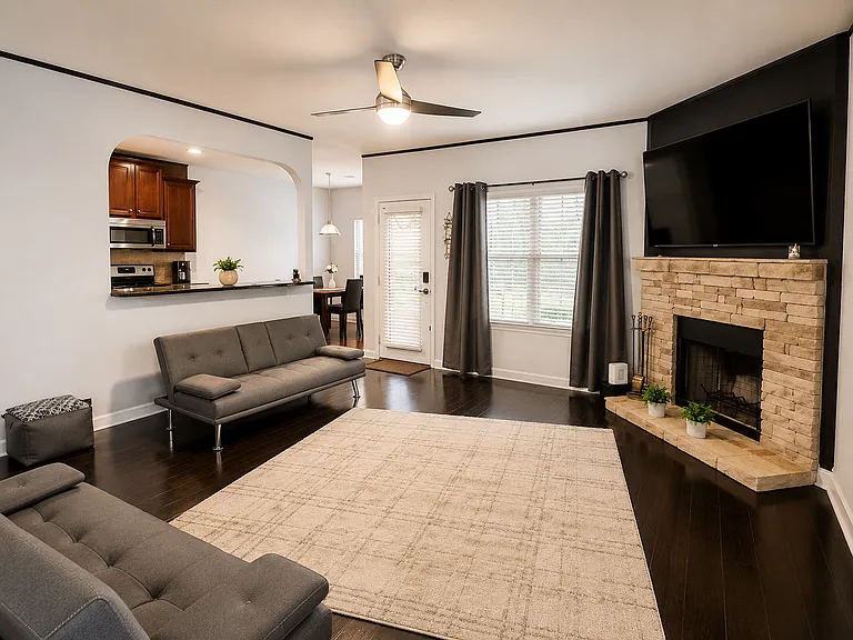 1592 Pressley Ln #4 — Photo 9