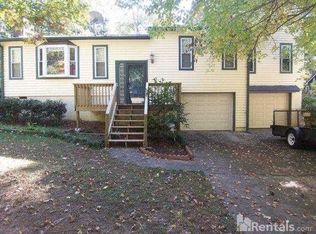 1885 Poinsetta Dr, Acworth, GA 30102