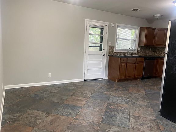 5th image of 2033 Saint Christopher Dr