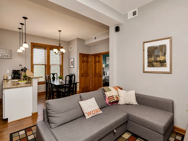 2648 W Rice St #2F — Photo 8
