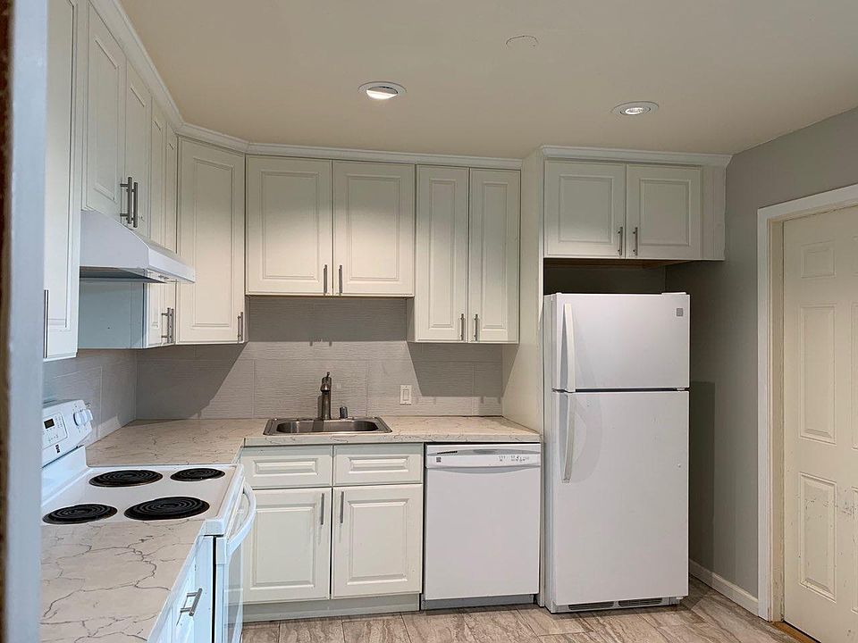 1st image of 4041 Lincoln Way #2