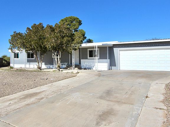 2nd image of 1128 W Corinthian Cir