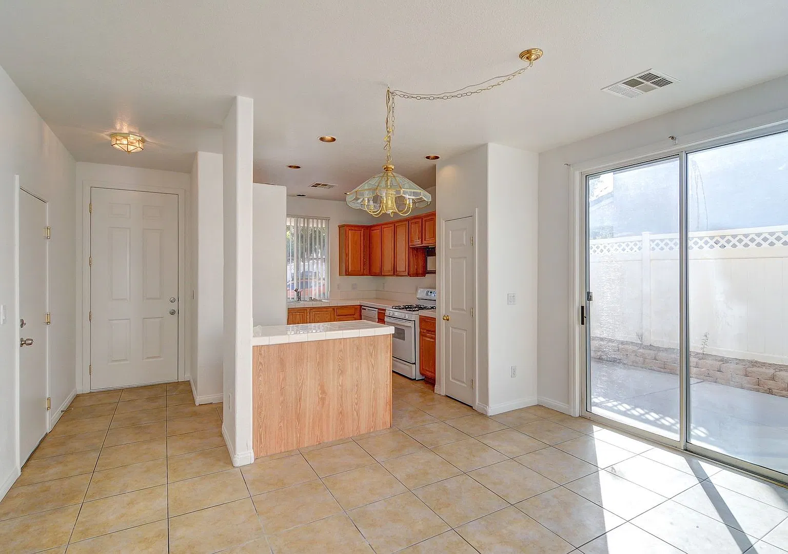 6180 Bridgeport Hills Avenue, Las Vegas, Nevada 89139 — Photo 1