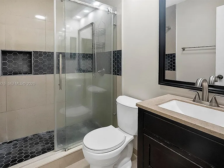 681 Thornridge Ave — Photo 23