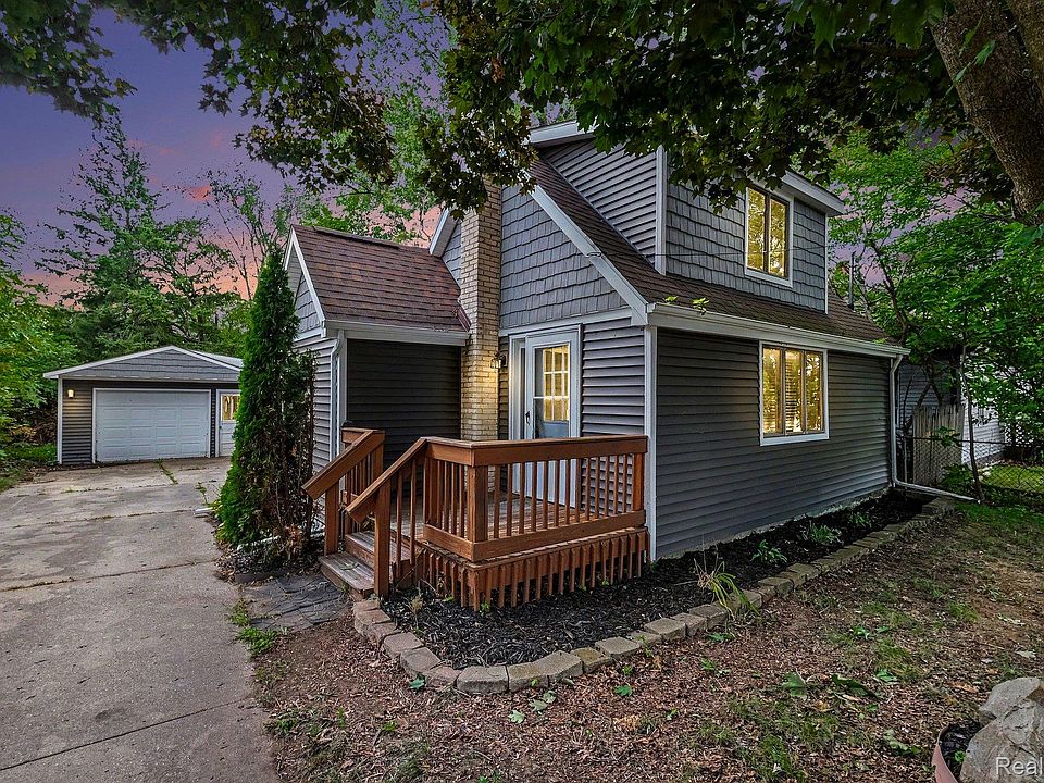 1st image of 530 Coutant St
