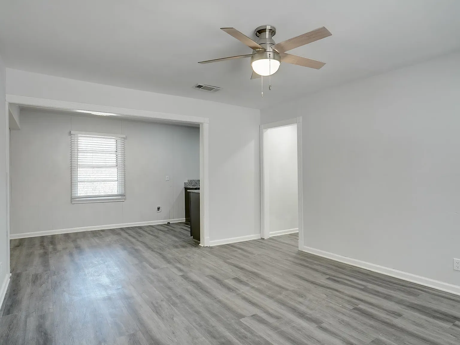 3 bed, 1020 sqft, $1,250 — Photo 4
