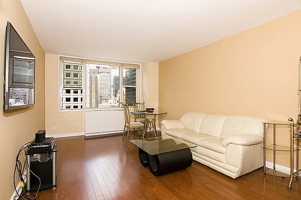 Sold by Nest Seekers International | media 2