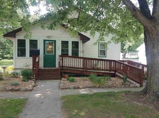 615 N Hathaway St, Winamac, IN 46996