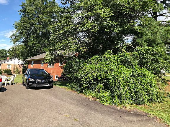 4th image of 7704 Old Robert E Lee Dr