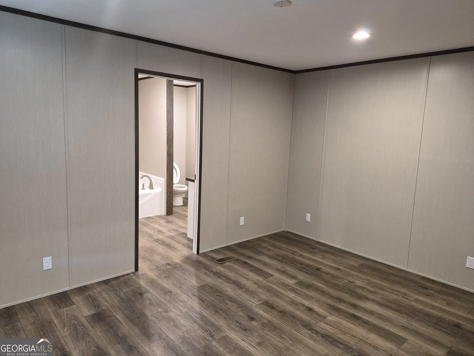 3 bed, 2.0 bath, $1,395 — Photo 4
