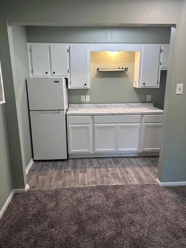 610 W Lucas Dr — Photo 1