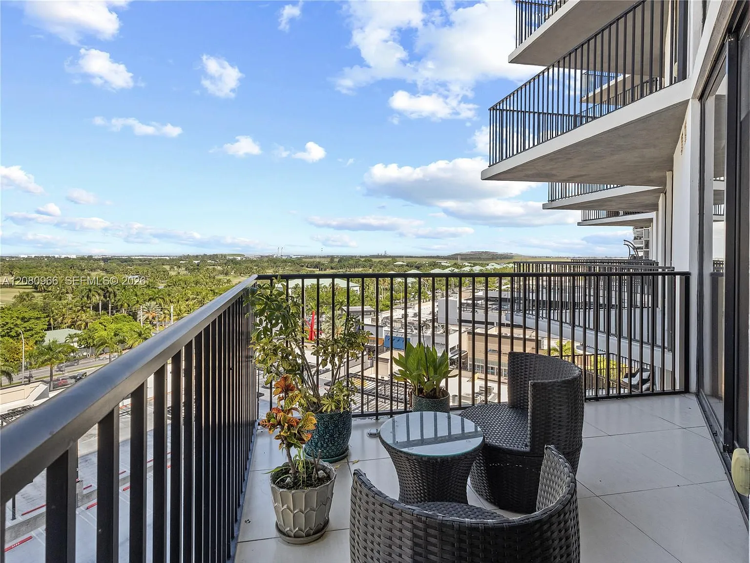 5252 Paseo Condo — Photo 3