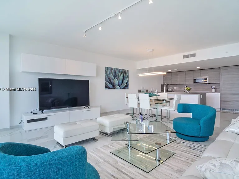 400 Sunny Isles Blvd #1805 — Photo 3