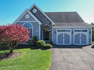 115 Victoria Dr, Cheshire, CT 06410