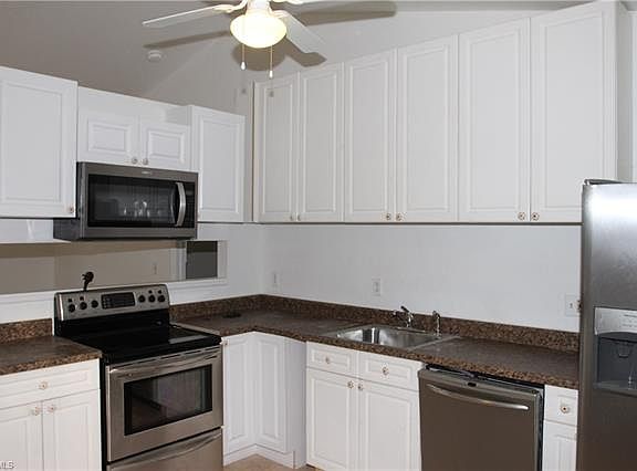3rd image of 633 SE 8th Pl