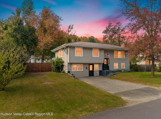 30 Willow Rd, Saugerties, NY 12477