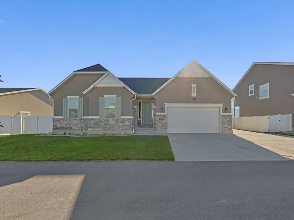 6085 N Sheps Ridge Rd, Eagle Mountain, UT 84005