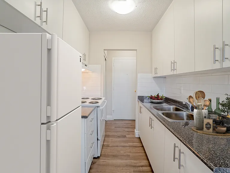 2673 King St E — Photo 12