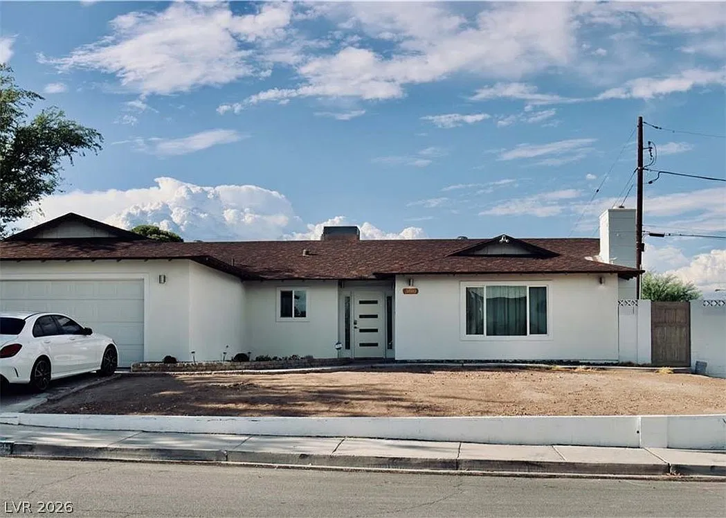 4 bed, 2.0 bath, 1753 sqft, $2,550 — Photo 2