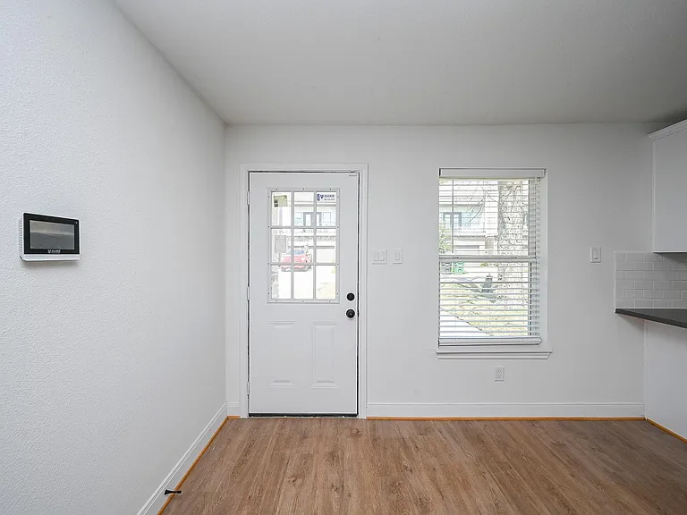4710 Hershe St — Photo 25