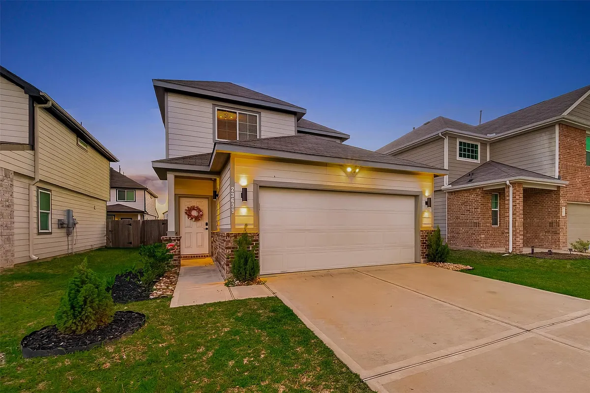 Building Photo - 23639 Buttress Root Dr