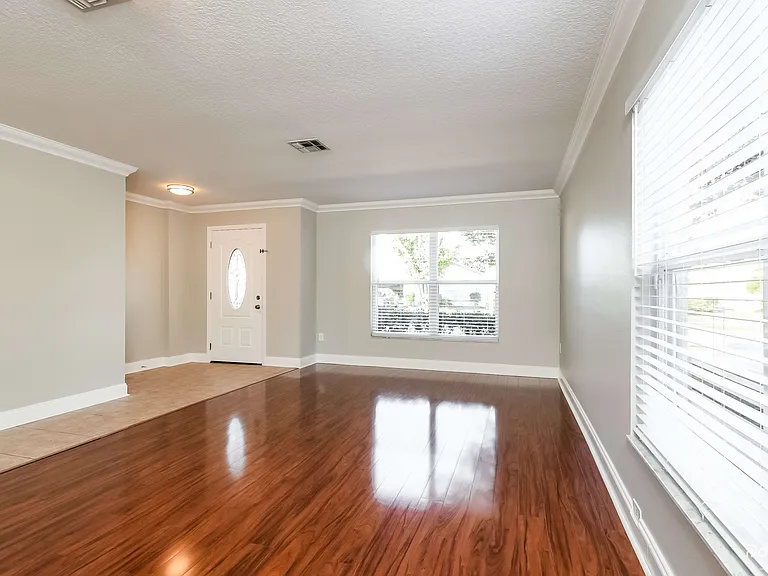 3115 Natoma Way — Photo 3