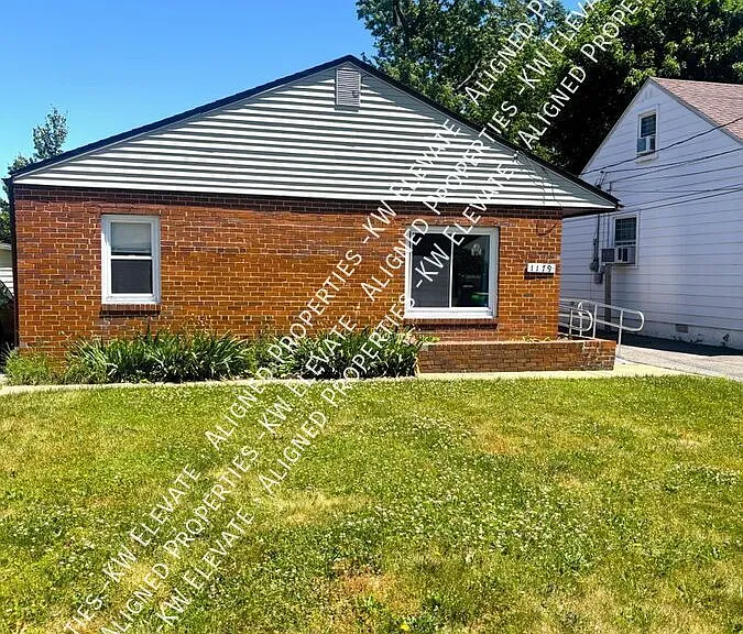 1179 Elmwood Rd — Photo 2