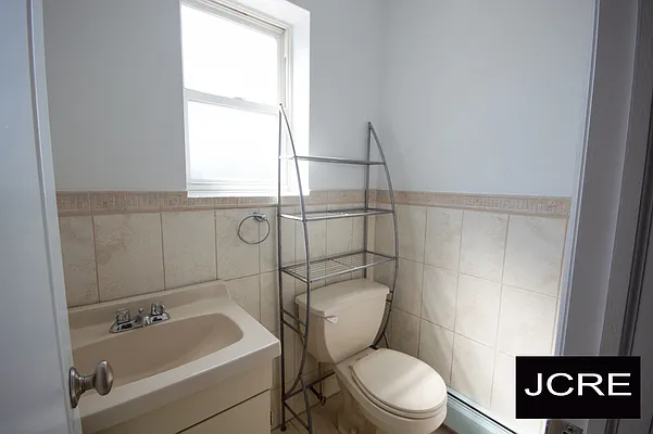 Rented by Jeremy C LLC | media 54