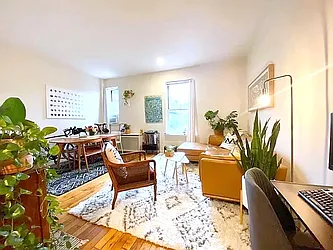 Rented by Manhattan Spaces