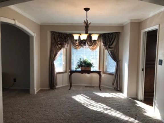 4th image of 455 Coventry Ct