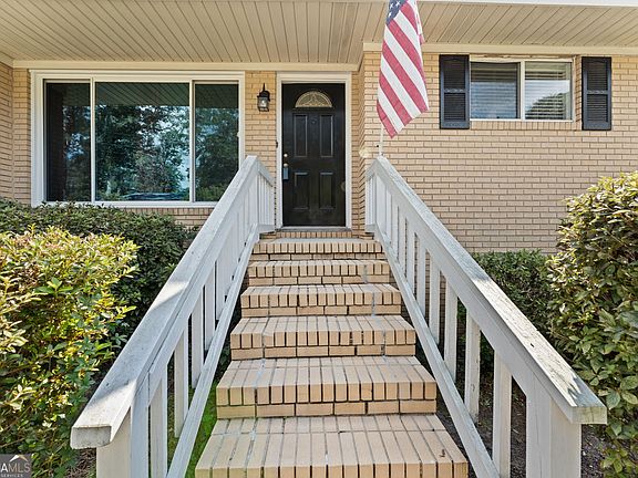 5th image of 202 Woodland Dr
