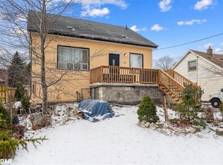 36 Poplar Ave, Toronto, ON M9B3R4