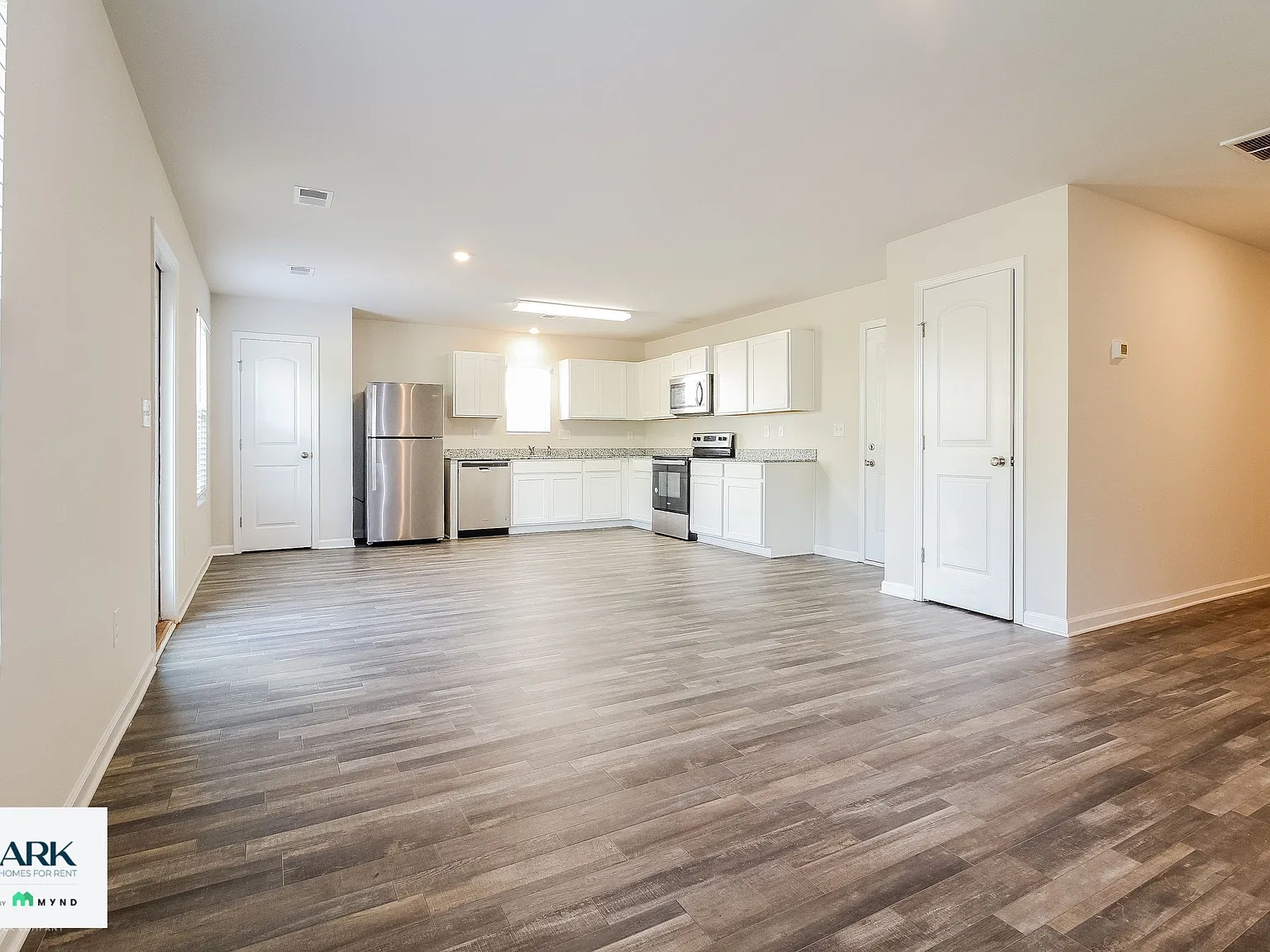 3 bed, 3.0 bath, 1607 sqft, $1,874 — Photo 3