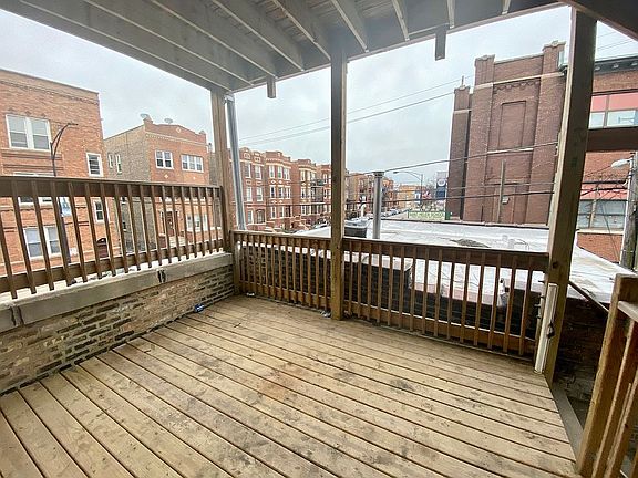 4th image of 959 N Western Ave APT 2