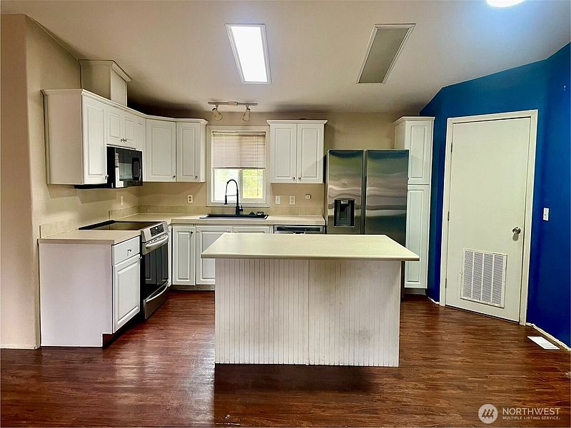 5th image of 8510 Thuja Avenue SE