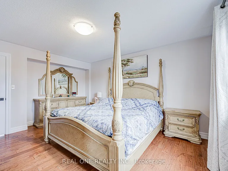 27 Cranston St #UPPER — Photo 26