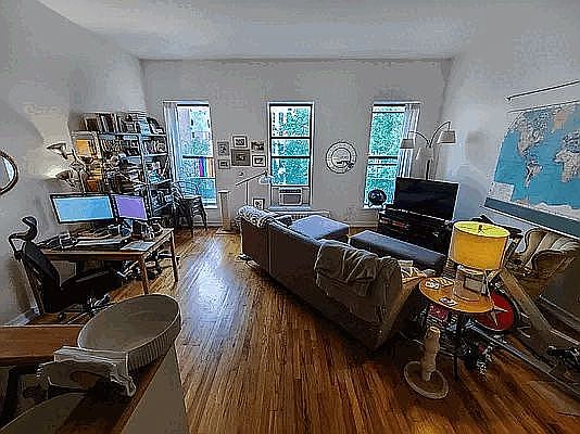 1st image of 164 W 130th St #C