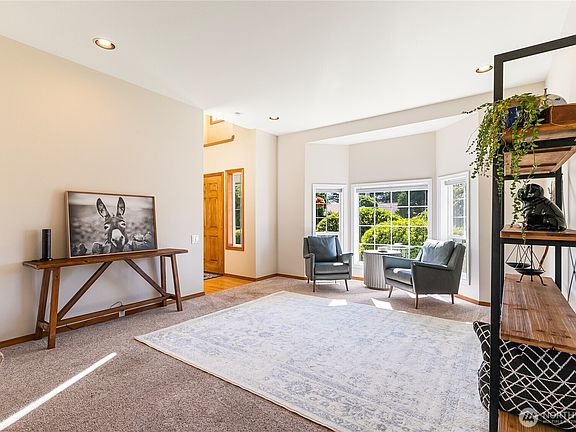 4th image of 5330 Bel West Drive