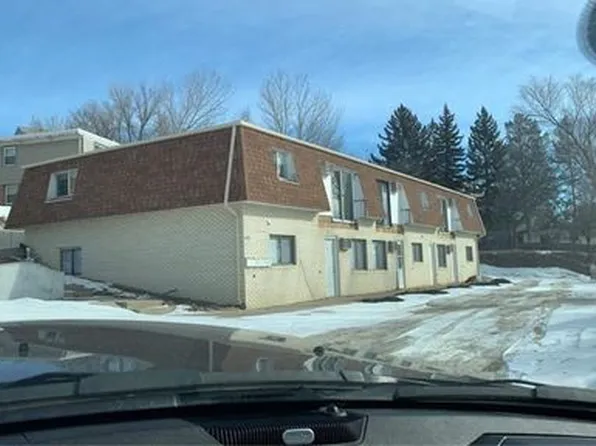 1124 11th St NW #4, Minot, ND 58703