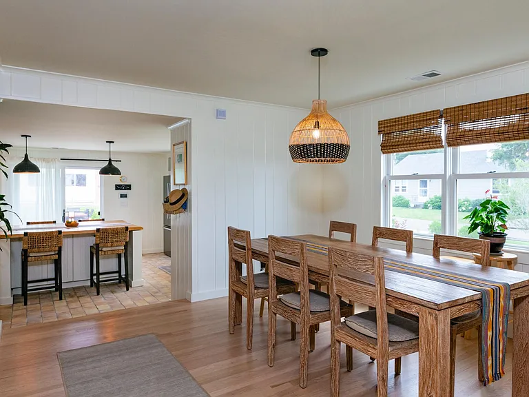 54 Bassett Ln — Photo 16