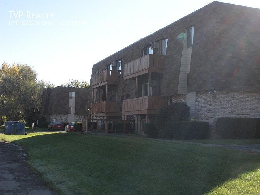 1st image of 123 Fox Hill Ln APT B