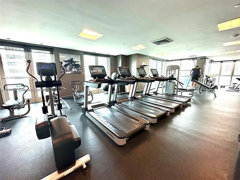 950 Brickell Bay Dr #2802 — Photo 5