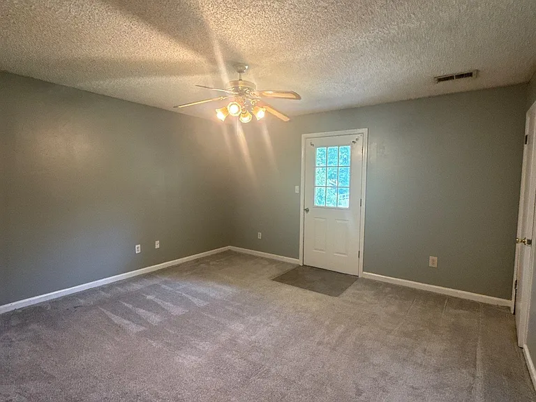 259 Adkins Cir #1 — Photo 9